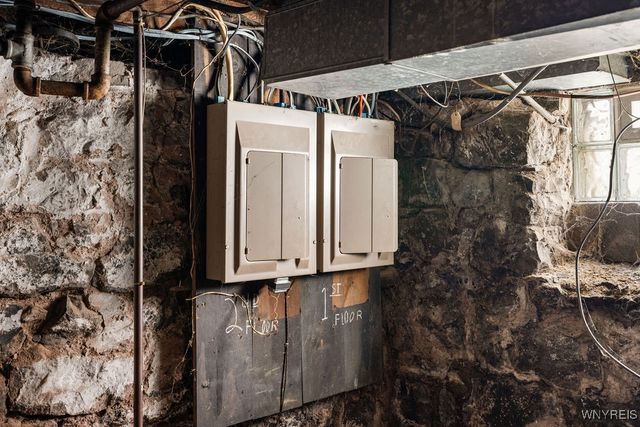 2488 Whitney Avenue, Niagara Falls, NY 14301