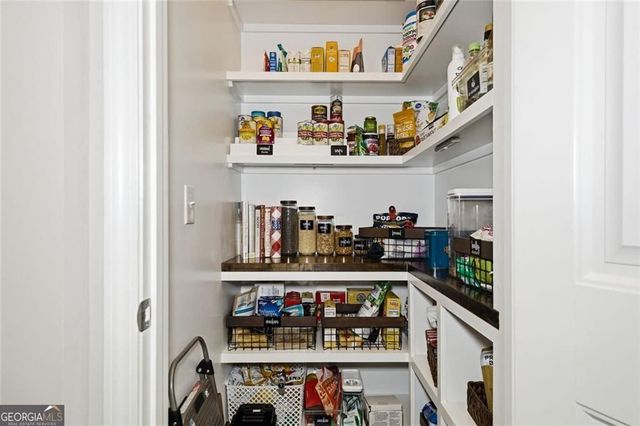 435 Hathaway Avenue, Woodstock, GA 30188