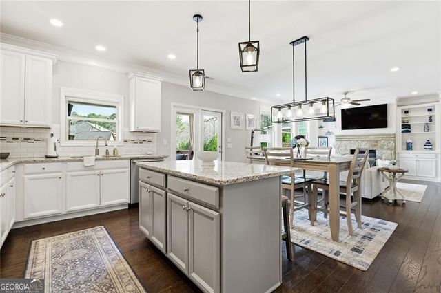 435 Hathaway Avenue, Woodstock, GA 30188