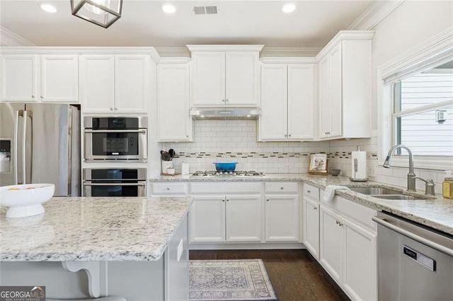 435 Hathaway Avenue, Woodstock, GA 30188