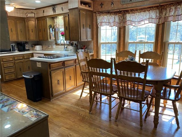 11 Skyline Drive, Adrian, MO 64720