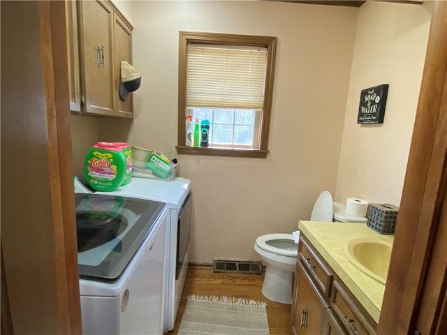 11 Skyline Drive, Adrian, MO 64720