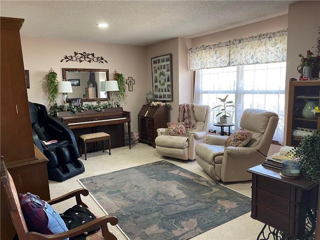 11 Skyline Drive, Adrian, MO 64720