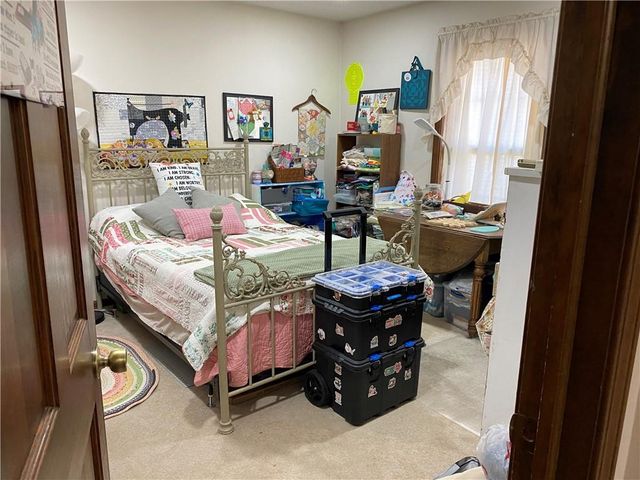 11 Skyline Drive, Adrian, MO 64720