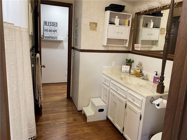 11 Skyline Drive, Adrian, MO 64720