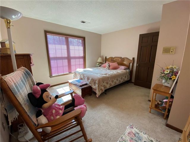 11 Skyline Drive, Adrian, MO 64720