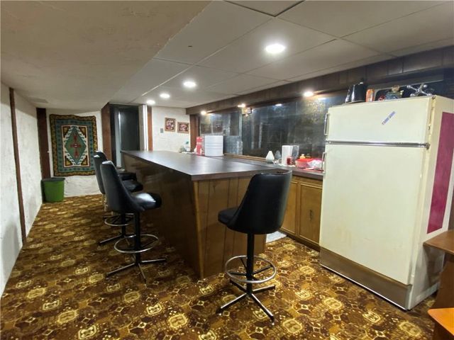 11 Skyline Drive, Adrian, MO 64720