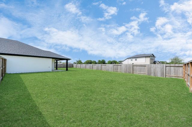3306 Creekside Court, Texas City, TX 77590