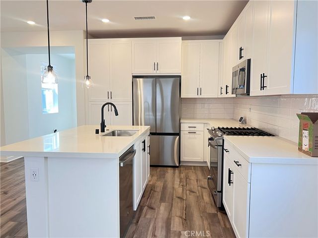 4055 Pomelo, Corona, CA 92883