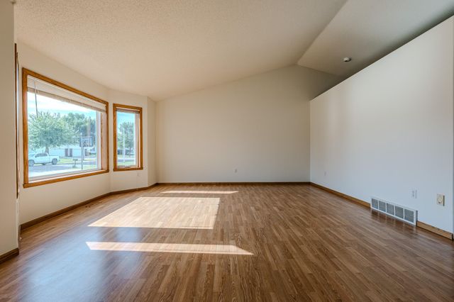 3317 Westmoor Drive, Moorhead, MN 56560