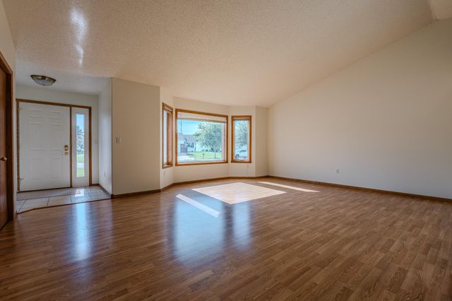 3317 Westmoor Drive, Moorhead, MN 56560