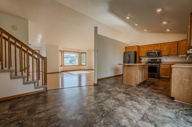 3317 Westmoor Drive, Moorhead, MN 56560