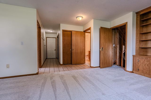 3317 Westmoor Drive, Moorhead, MN 56560