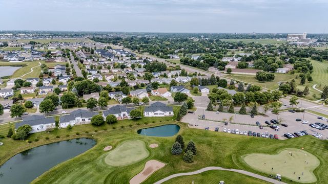 3317 Westmoor Drive, Moorhead, MN 56560