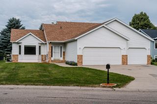 3317 Westmoor Drive, Moorhead, MN 56560