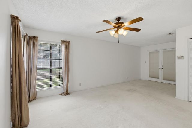 205 Sunshine DR, Georgetown, TX 78628