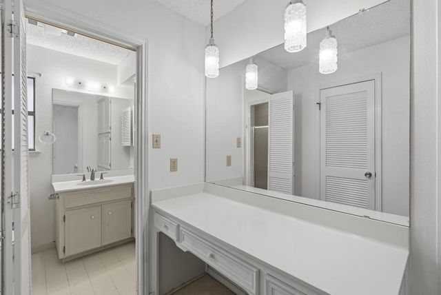 205 Sunshine DR, Georgetown, TX 78628