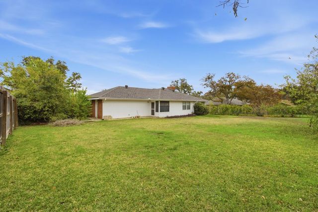 205 Sunshine DR, Georgetown, TX 78628