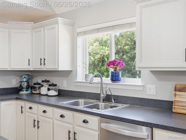 4974 Menominee Lane, Independence Charter Township, MI 48348