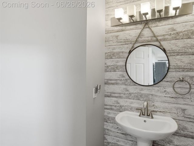 4974 Menominee Lane, Independence Charter Township, MI 48348