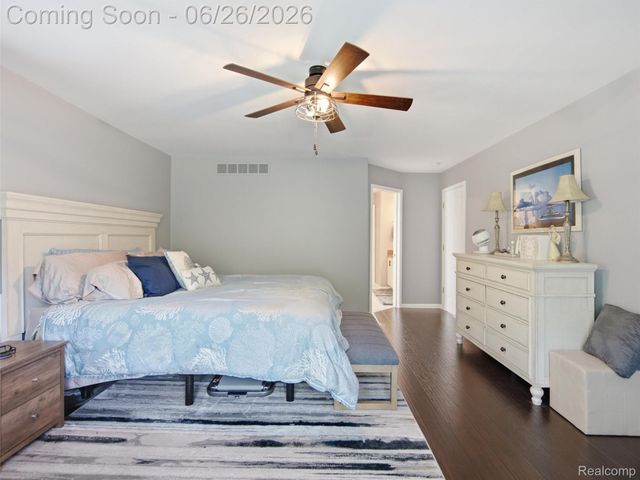 4974 Menominee Lane, Independence Charter Township, MI 48348