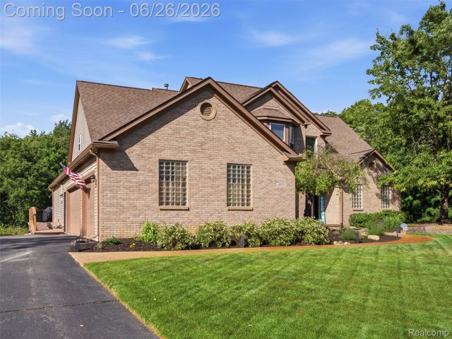 4974 Menominee Lane, Independence Charter Township, MI 48348