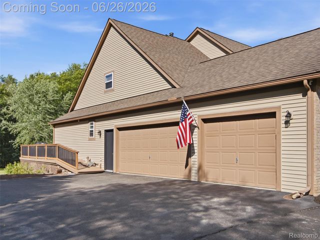 4974 Menominee Lane, Independence Charter Township, MI 48348