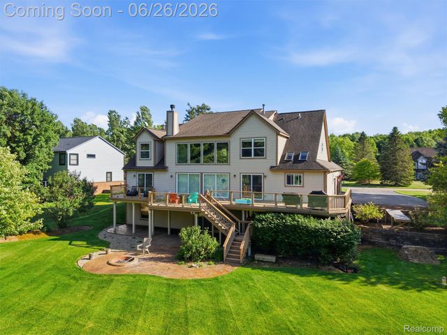 4974 Menominee Lane, Independence Charter Township, MI 48348