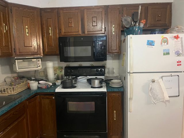 141 Essex St B4, Saugus, MA 01906