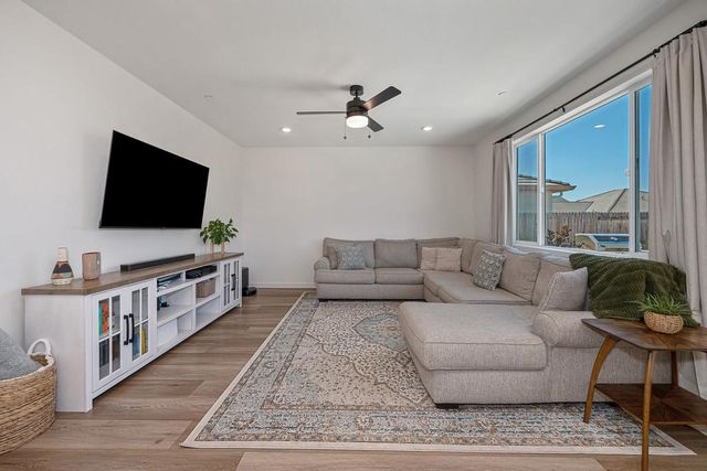 4414 California Gold Way, Roseville, CA 95747