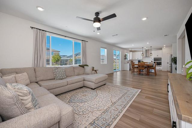 4414 California Gold Way, Roseville, CA 95747