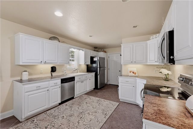 16 Bromyard Lane, Bella Vista, AR 72714