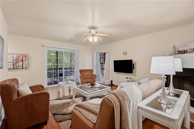 16 Bromyard Lane, Bella Vista, AR 72714