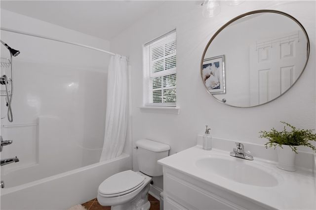 16 Bromyard Lane, Bella Vista, AR 72714