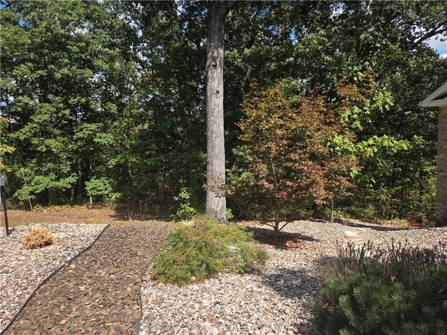16 Bromyard Lane, Bella Vista, AR 72714