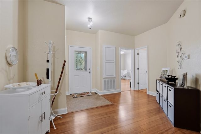 16 Bromyard Lane, Bella Vista, AR 72714