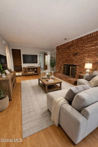 25 Kling Terrace, Voorheesville, NY 12186