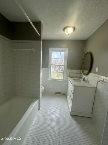 25 Kling Terrace, Voorheesville, NY 12186