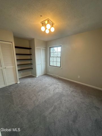 25 Kling Terrace, Voorheesville, NY 12186