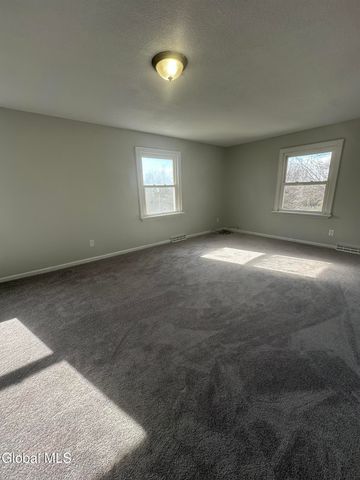 25 Kling Terrace, Voorheesville, NY 12186