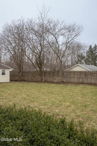 25 Kling Terrace, Voorheesville, NY 12186