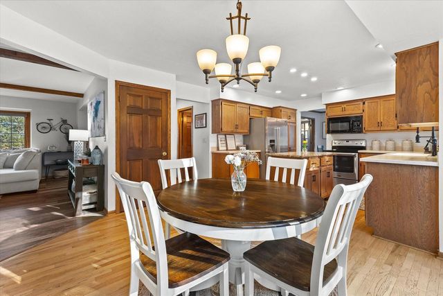 N6119 Willow CIRCLE, Sullivan, WI 53178