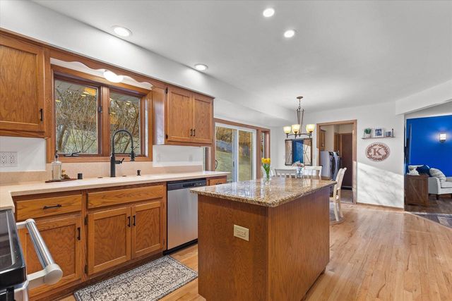 N6119 Willow CIRCLE, Sullivan, WI 53178