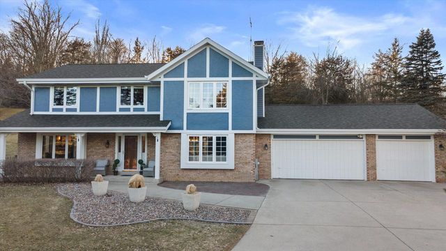 N6119 Willow CIRCLE, Sullivan, WI 53178