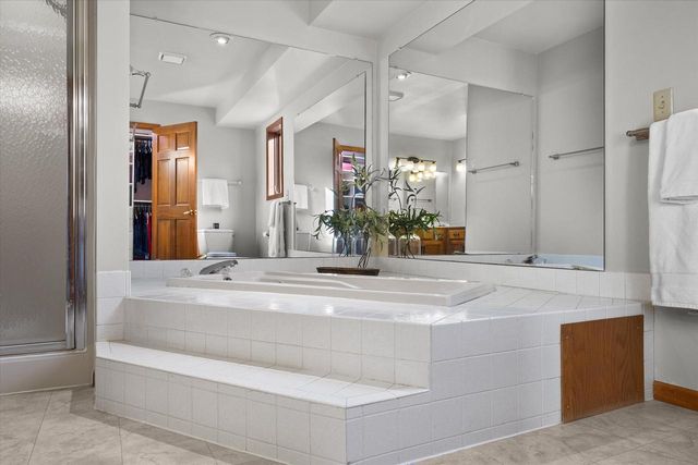 N6119 Willow CIRCLE, Sullivan, WI 53178