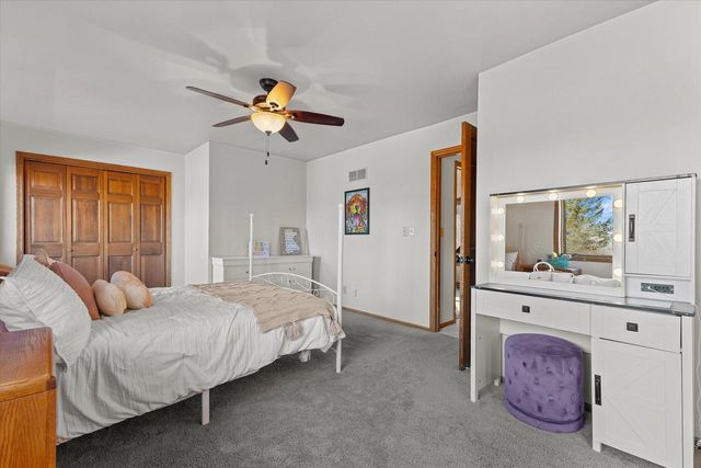 N6119 Willow CIRCLE, Sullivan, WI 53178