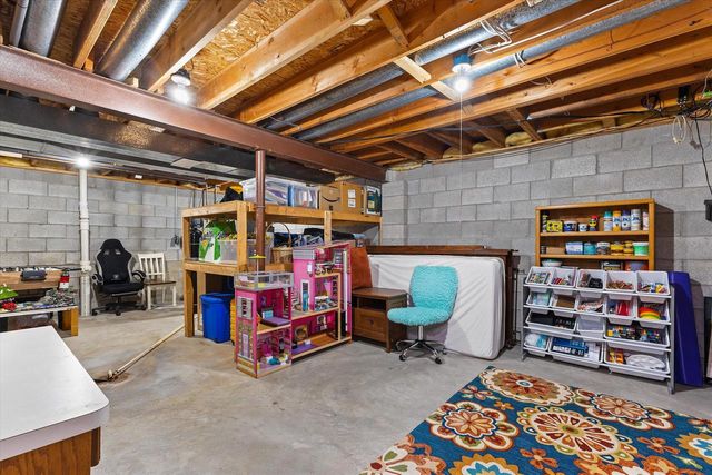 N6119 Willow CIRCLE, Sullivan, WI 53178