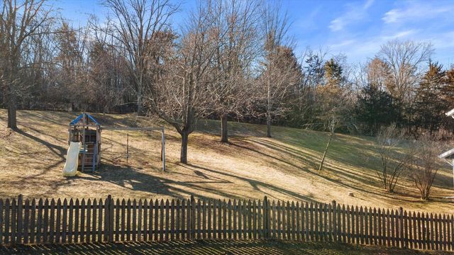 N6119 Willow CIRCLE, Sullivan, WI 53178