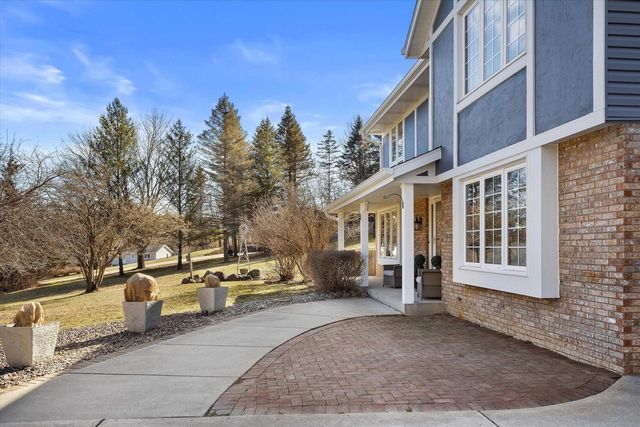 N6119 Willow CIRCLE, Sullivan, WI 53178