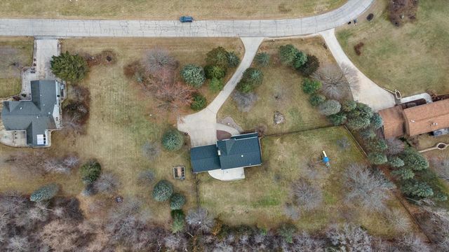 N6119 Willow CIRCLE, Sullivan, WI 53178